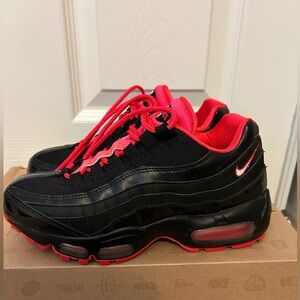 Nike AirMax 95’ sneakers
